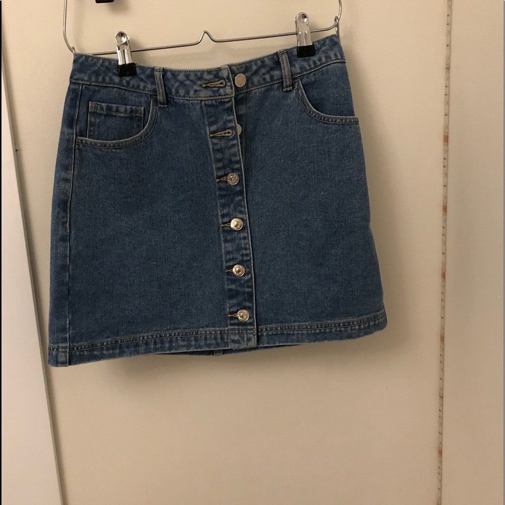 Jean mini skirt with buttons